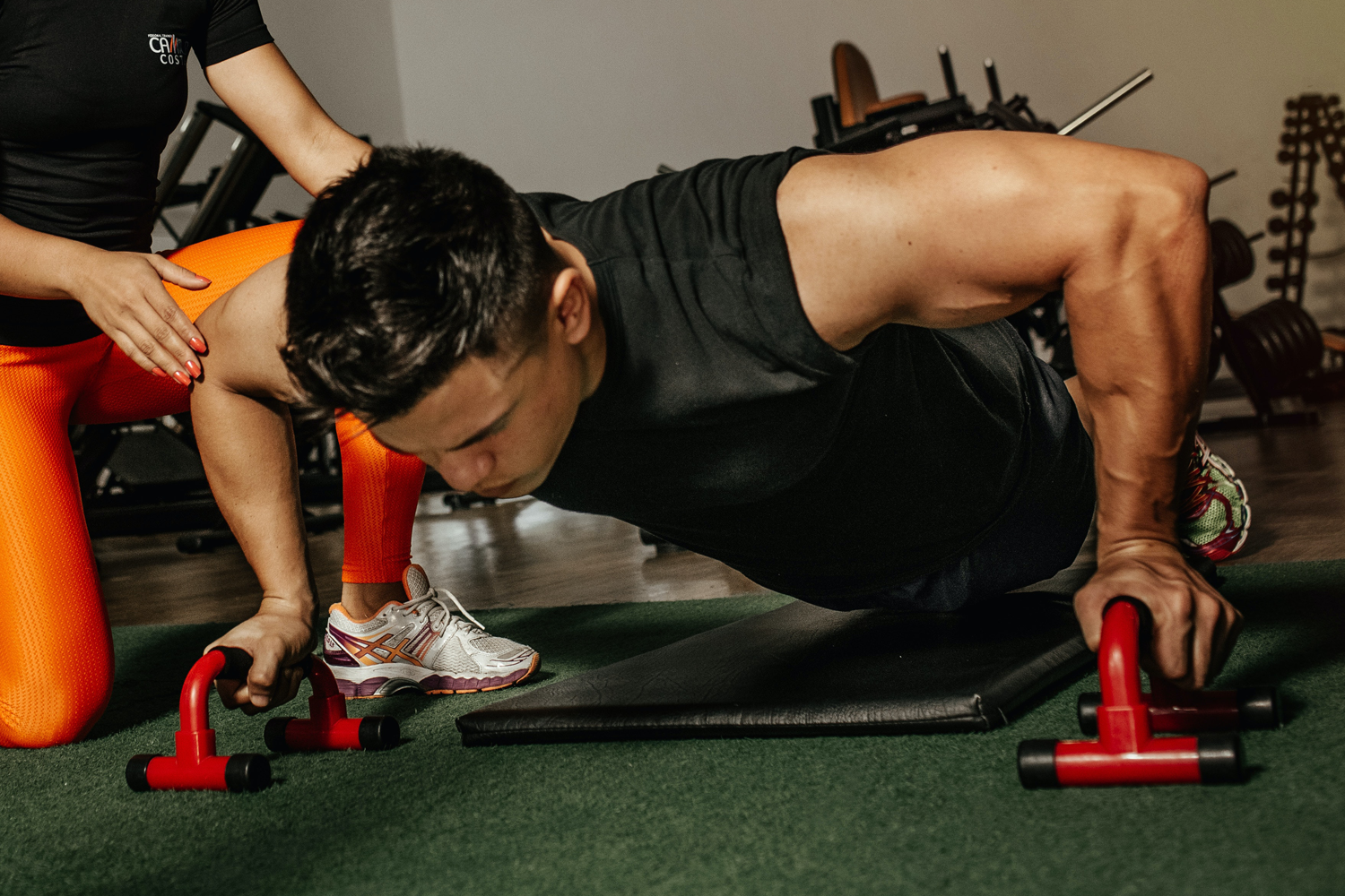 Trening bicepsów na siłę, hipertrofię i wytrzymałość