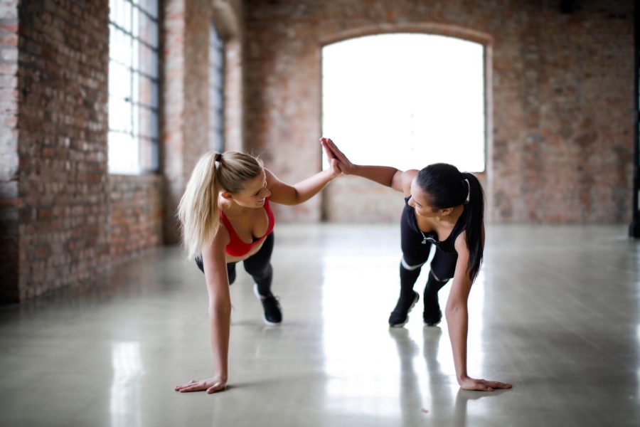 Trening Tabata z dwoma poziomami trudności [Spalanie tłuszczu]